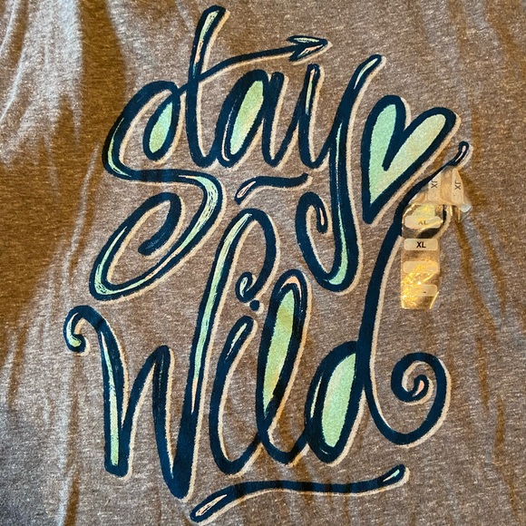 NWT Graphic Tee - Picture 1 of 2